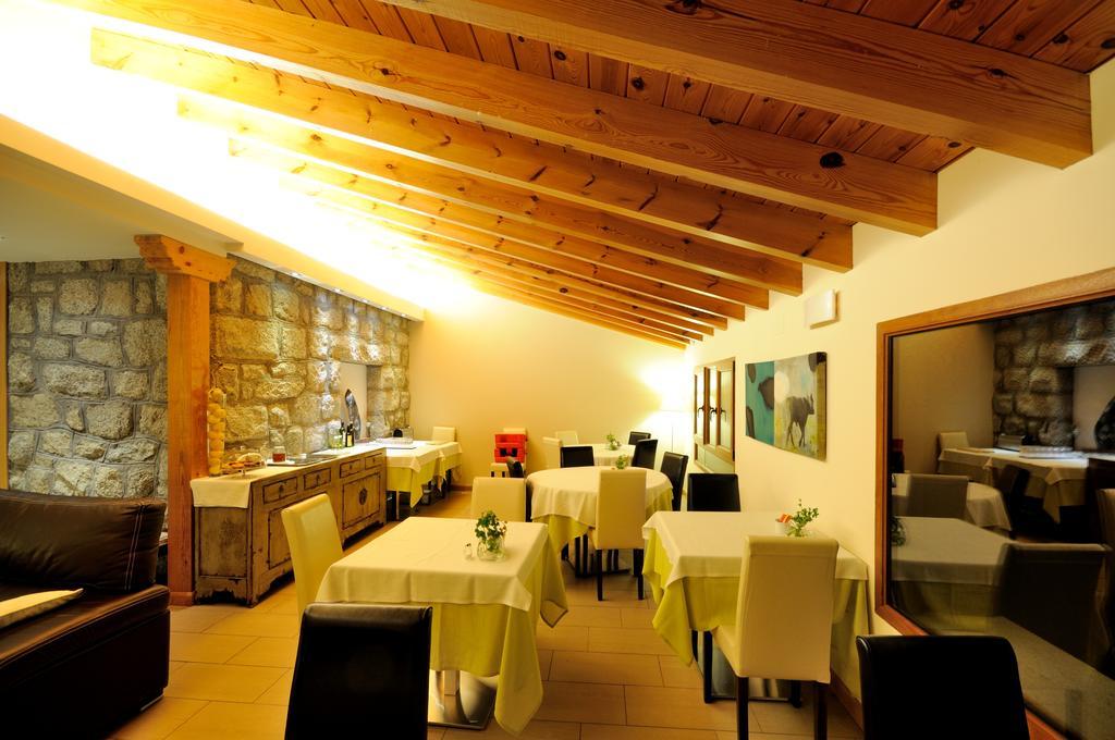 Hotel Rural Las Rozuelas Cercedilla Exterior photo